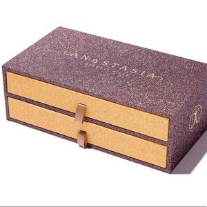 Anastasia Beverly Hills Eyeshadow Vault